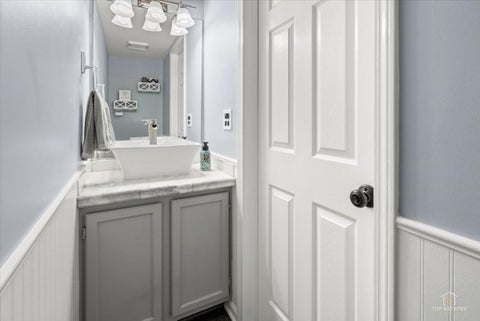 Tiny photo for 926 E Stone Creek Circle, Crystal Lake, IL 60014 (MLS # 12785305)