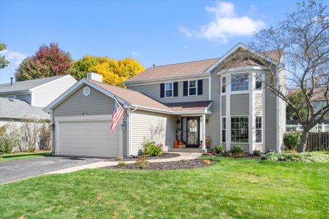 Photo of 926 E Stone Creek Circle, Crystal Lake, IL 60014 (MLS # 12785305)