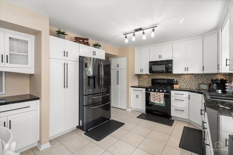 Tiny photo for 926 E Stone Creek Circle, Crystal Lake, IL 60014 (MLS # 12785305)