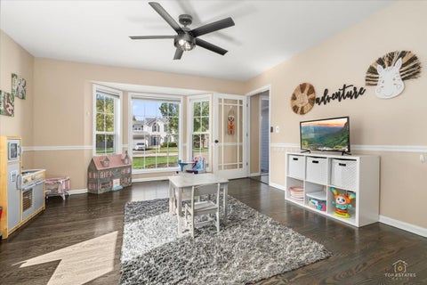Tiny photo for 926 E Stone Creek Circle, Crystal Lake, IL 60014 (MLS # 12785305)