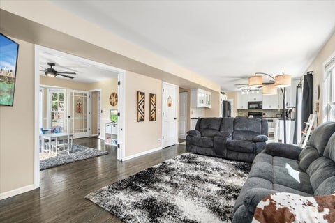 Tiny photo for 926 E Stone Creek Circle, Crystal Lake, IL 60014 (MLS # 12785305)