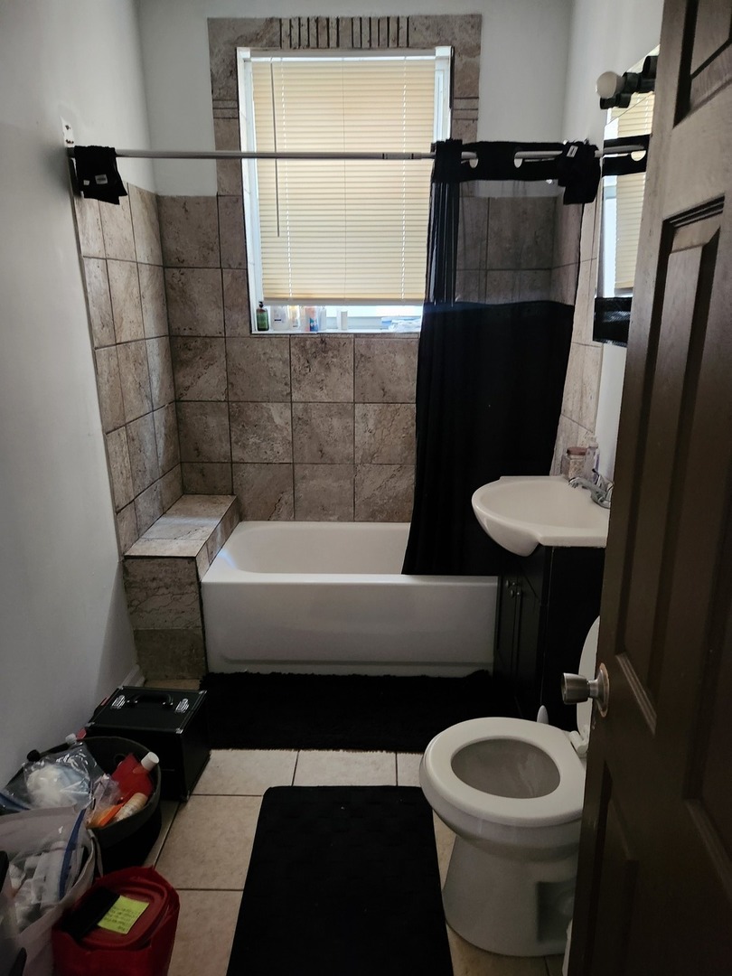 8222 S PEORIA Street