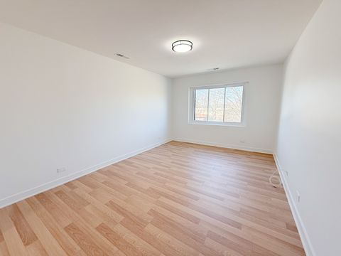 Tiny photo for 207 Uteg Street #302, Crystal Lake, IL 60014 (MLS # 12588520)