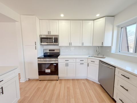 Tiny photo for 207 Uteg Street #302, Crystal Lake, IL 60014 (MLS # 12588520)