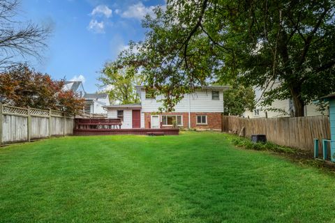 Tiny photo for 1823 Milton Avenue, Northbrook, IL 60062 (MLS # 12466813)
