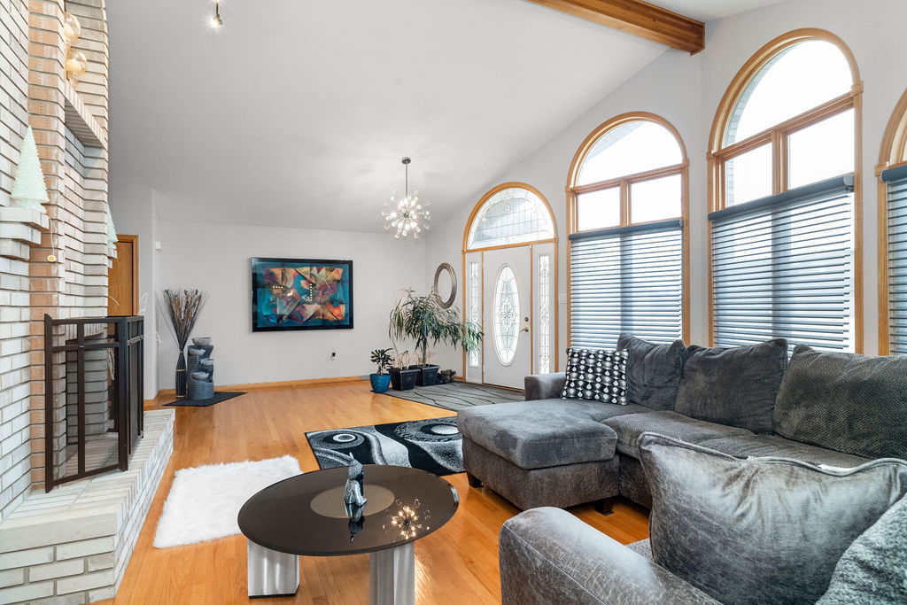 8430 Horizon Court
