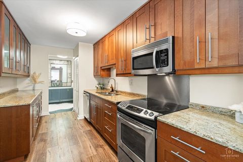 Tiny photo for 1405 E Central Road #222C, Arlington Heights, IL 60005 (MLS # 12579191)