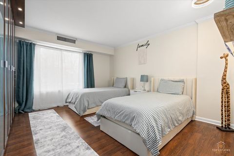 Tiny photo for 1405 E Central Road #222C, Arlington Heights, IL 60005 (MLS # 12579191)