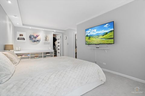 Tiny photo for 1405 E Central Road #222C, Arlington Heights, IL 60005 (MLS # 12579191)