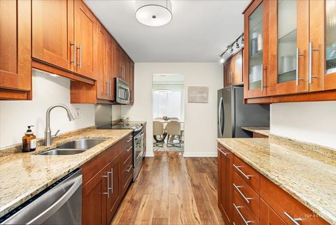 Tiny photo for 1405 E Central Road #222C, Arlington Heights, IL 60005 (MLS # 12579191)