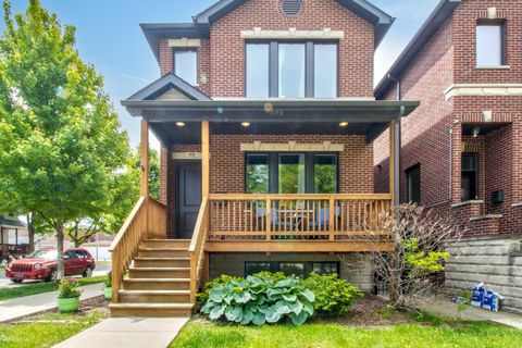 901 W 37TH Street Chicago IL 60609