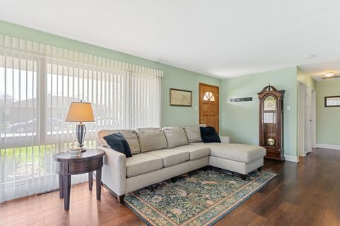 Tiny photo for 9966 S California Avenue, Evergreen Park, IL 60805 (MLS # 12595848)