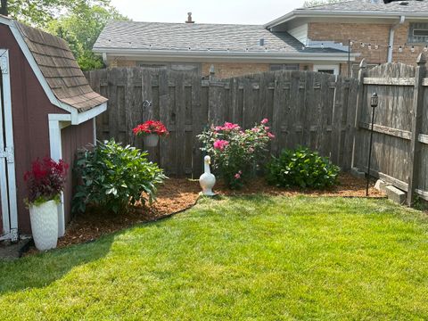 Tiny photo for 9966 S California Avenue, Evergreen Park, IL 60805 (MLS # 12595848)