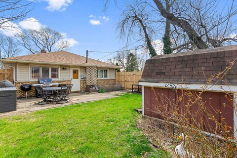 Tiny photo for 9966 S California Avenue, Evergreen Park, IL 60805 (MLS # 12595848)