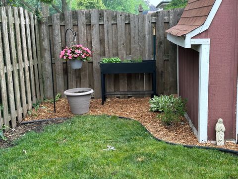 Tiny photo for 9966 S California Avenue, Evergreen Park, IL 60805 (MLS # 12595848)