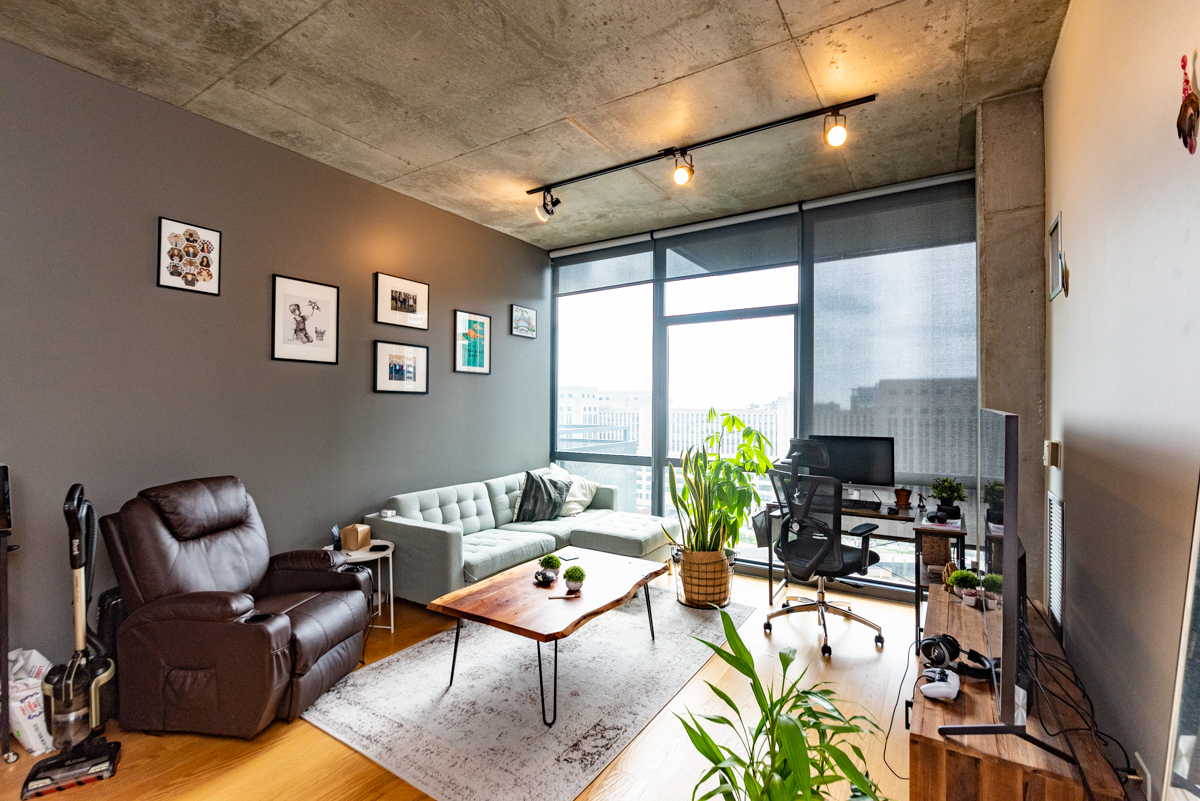 235 W Van Buren Street 2113