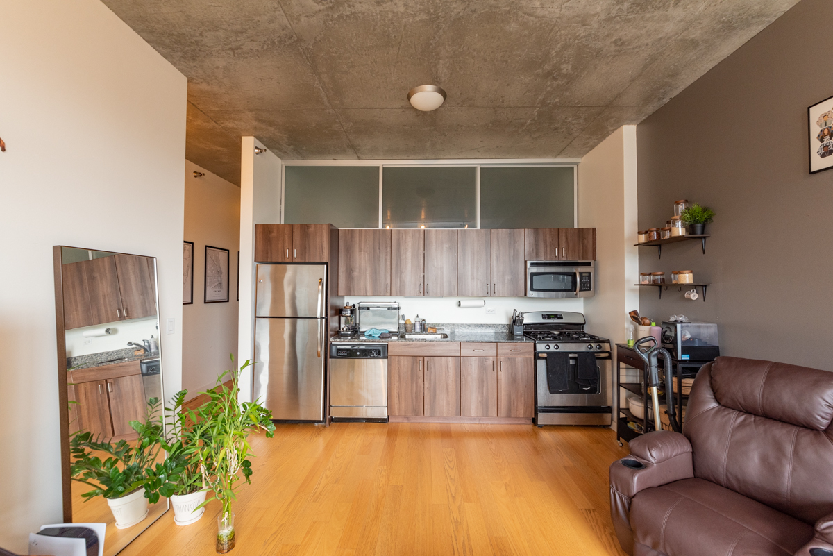 235 W Van Buren Street 2113