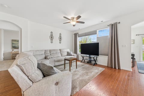 Tiny photo for 1822 Hannah Lane, Pingree Grove, IL 60140 (MLS # 12618898)