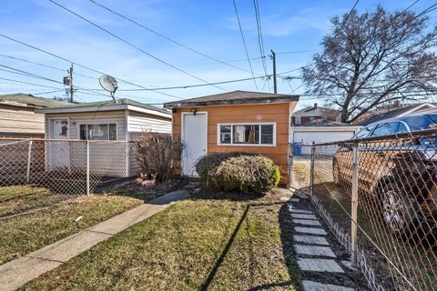 Tiny photo for 6443 S LONG Avenue, Chicago, IL 60638 (MLS # 12588022)
