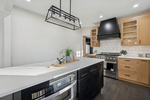 Tiny photo for 929 Prairie Avenue, Park Ridge, IL 60068 (MLS # 12567838)