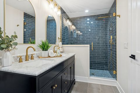 Tiny photo for 929 Prairie Avenue, Park Ridge, IL 60068 (MLS # 12567838)