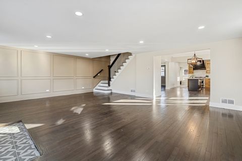 Tiny photo for 929 Prairie Avenue, Park Ridge, IL 60068 (MLS # 12567838)