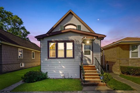 Tiny photo for 1222 Cuyler Avenue, Berwyn, IL 60402 (MLS # 12487597)