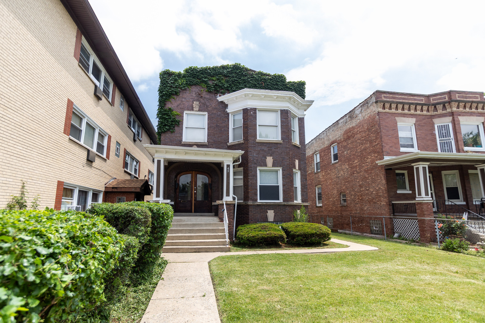43 N MENARD Avenue