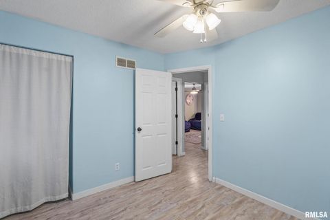 Tiny photo for 4036 HILLANDALE Road, Davenport, IA 52806 (MLS # QC4269417)