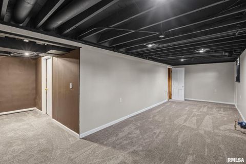 Tiny photo for 4036 HILLANDALE Road, Davenport, IA 52806 (MLS # QC4269417)