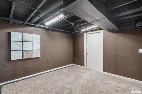 Tiny photo for 4036 HILLANDALE Road, Davenport, IA 52806 (MLS # QC4269417)