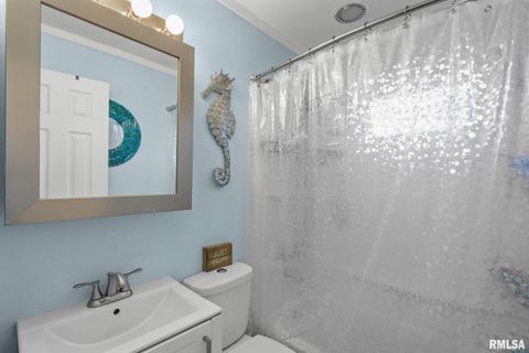 Tiny photo for 4036 HILLANDALE Road, Davenport, IA 52806 (MLS # QC4269417)