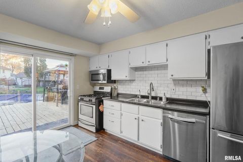 Tiny photo for 4036 HILLANDALE Road, Davenport, IA 52806 (MLS # QC4269417)