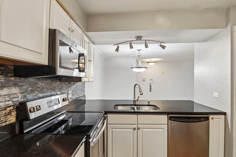 Tiny photo for 4616 Kings Walk Drive #1C, Rolling Meadows, IL 60008 (MLS # 12767095)