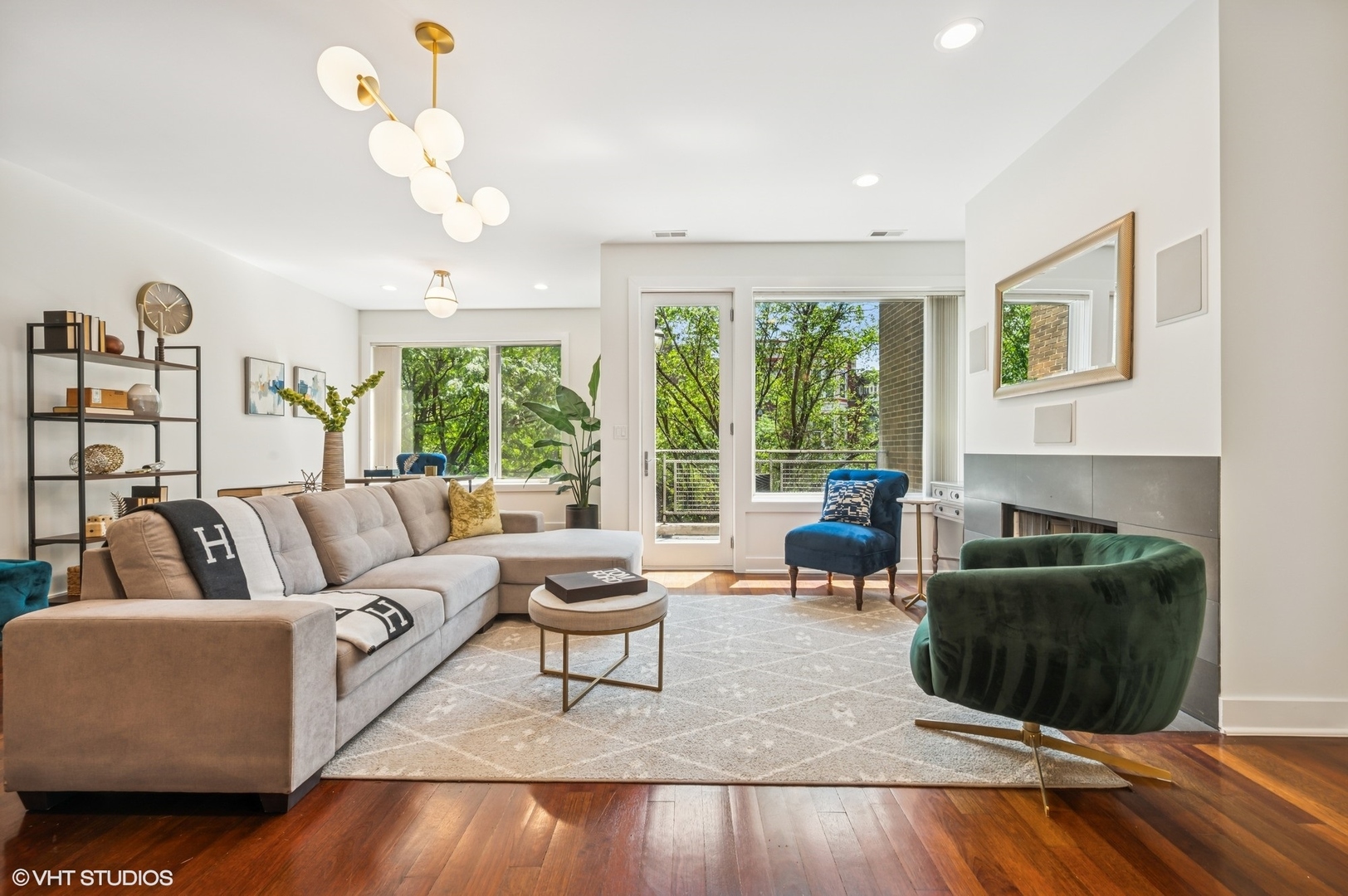 1750 W Division Street 301