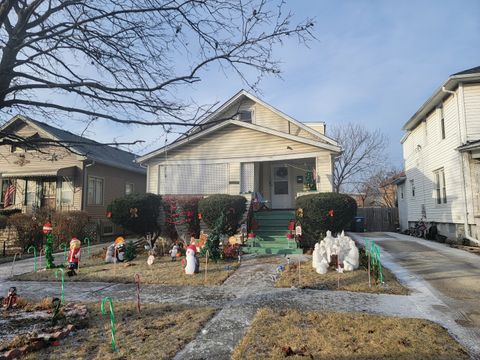 2124 S 3rd Avenue Maywood IL 60153