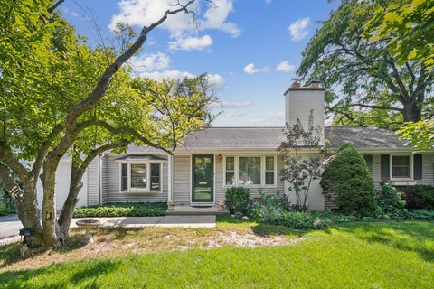 Photo of 231 Latrobe Avenue, Northfield, IL 60093 (MLS # 12746014)