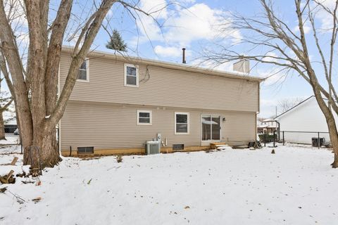 Tiny photo for 820 Red Coach Lane, Algonquin, IL 60102 (MLS # 12534415)