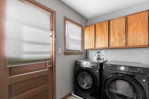 Tiny photo for 847 Mckinley Avenue, Mundelein, IL 60060 (MLS # 12493169)