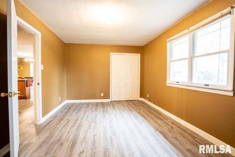 Tiny photo for 1401 S THOMAS Street, Carterville, IL 62918 (MLS # QC4269451)