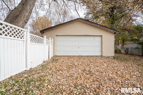 Tiny photo for 1401 S THOMAS Street, Carterville, IL 62918 (MLS # QC4269451)
