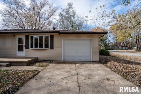 Tiny photo for 1401 S THOMAS Street, Carterville, IL 62918 (MLS # QC4269451)