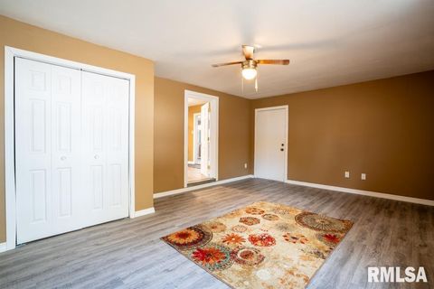 Tiny photo for 1401 S THOMAS Street, Carterville, IL 62918 (MLS # QC4269451)