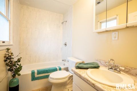 Tiny photo for 1401 S THOMAS Street, Carterville, IL 62918 (MLS # QC4269451)