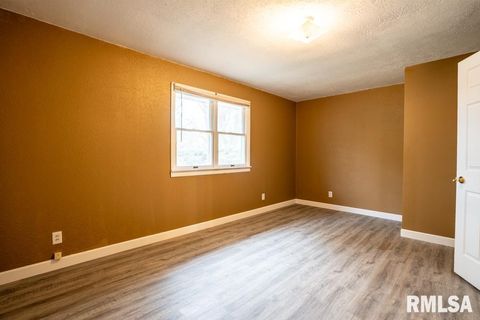 Tiny photo for 1401 S THOMAS Street, Carterville, IL 62918 (MLS # QC4269451)