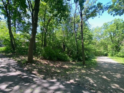 Lots 8 & 9 Ravine Drive Spring Grove IL 60081
