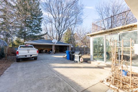 Tiny photo for 4716 N Kilbourn Avenue, Chicago, IL 60630 (MLS # 12548066)
