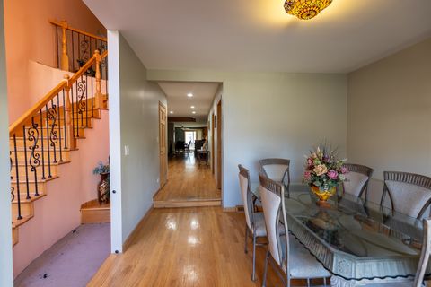 Tiny photo for 4716 N Kilbourn Avenue, Chicago, IL 60630 (MLS # 12548066)