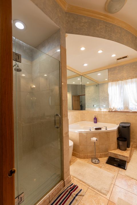 Tiny photo for 4716 N Kilbourn Avenue, Chicago, IL 60630 (MLS # 12548066)