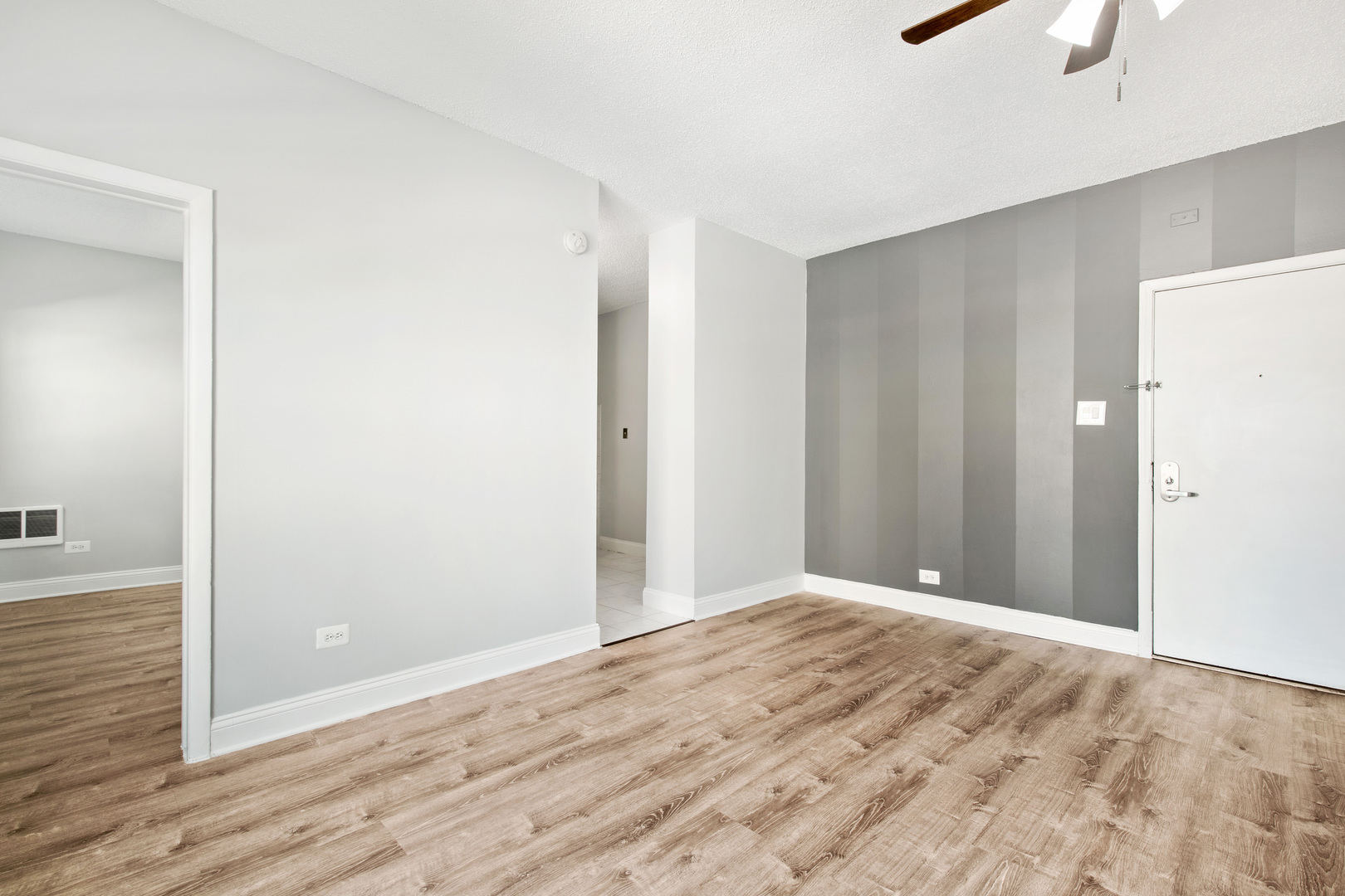 4520 N CLARENDON Avenue 708